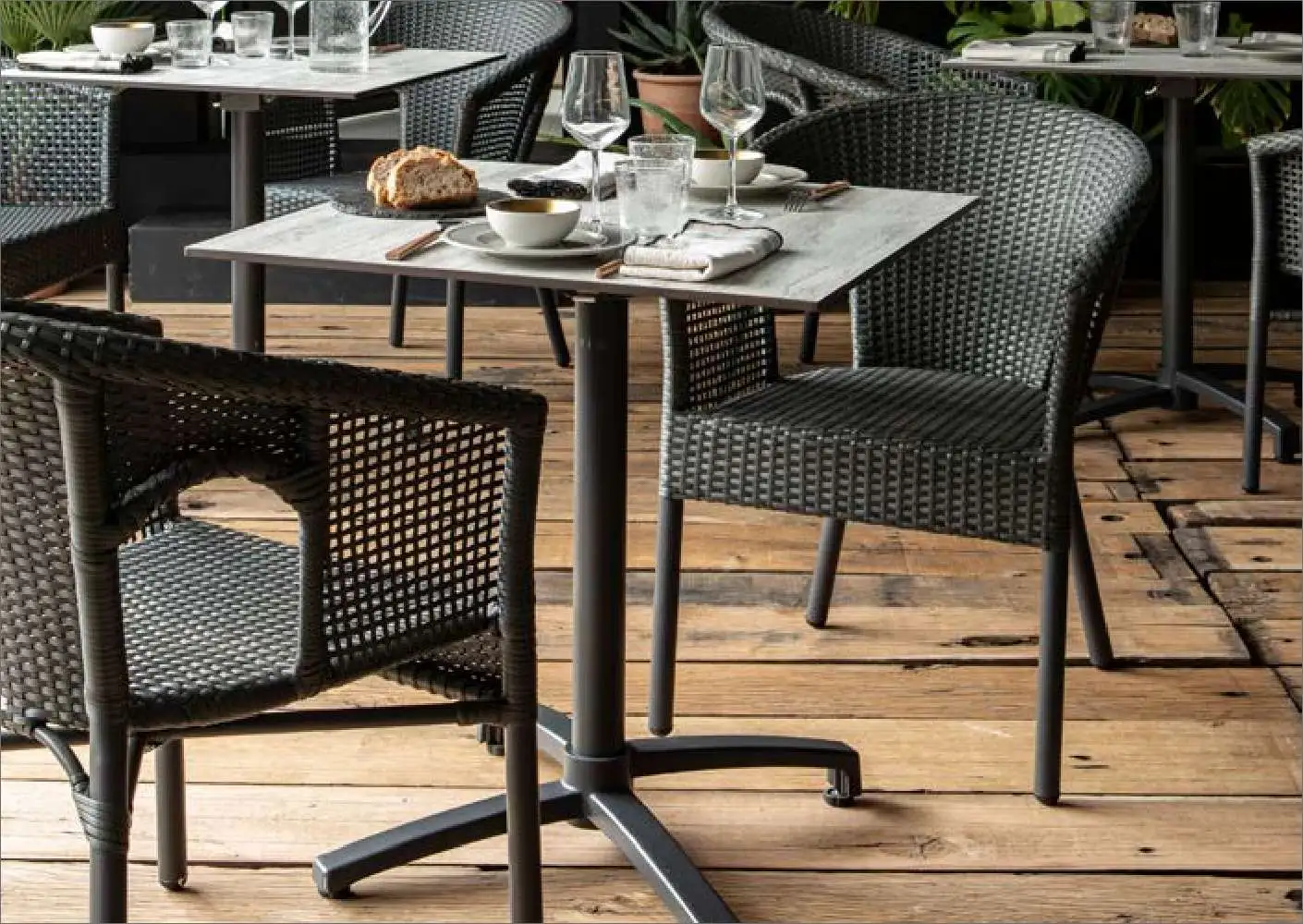 chaise-table-restaurant-tincques-chrplus